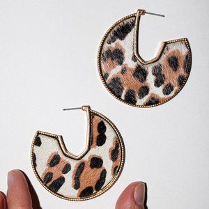 Animal print leopard cheetah open hoop earrings
